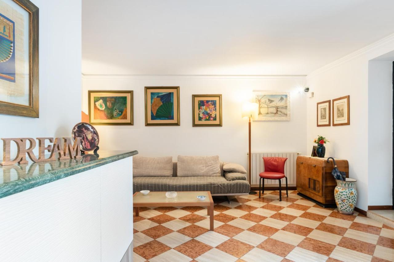 קטאניה Via Etnea Cozy Apartment With Balcony מראה חיצוני תמונה