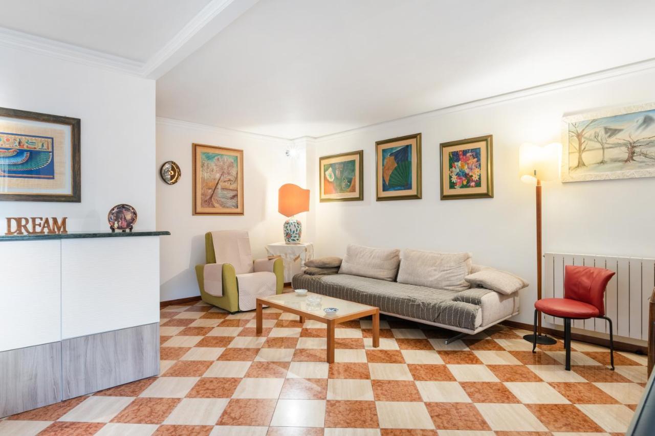 קטאניה Via Etnea Cozy Apartment With Balcony מראה חיצוני תמונה